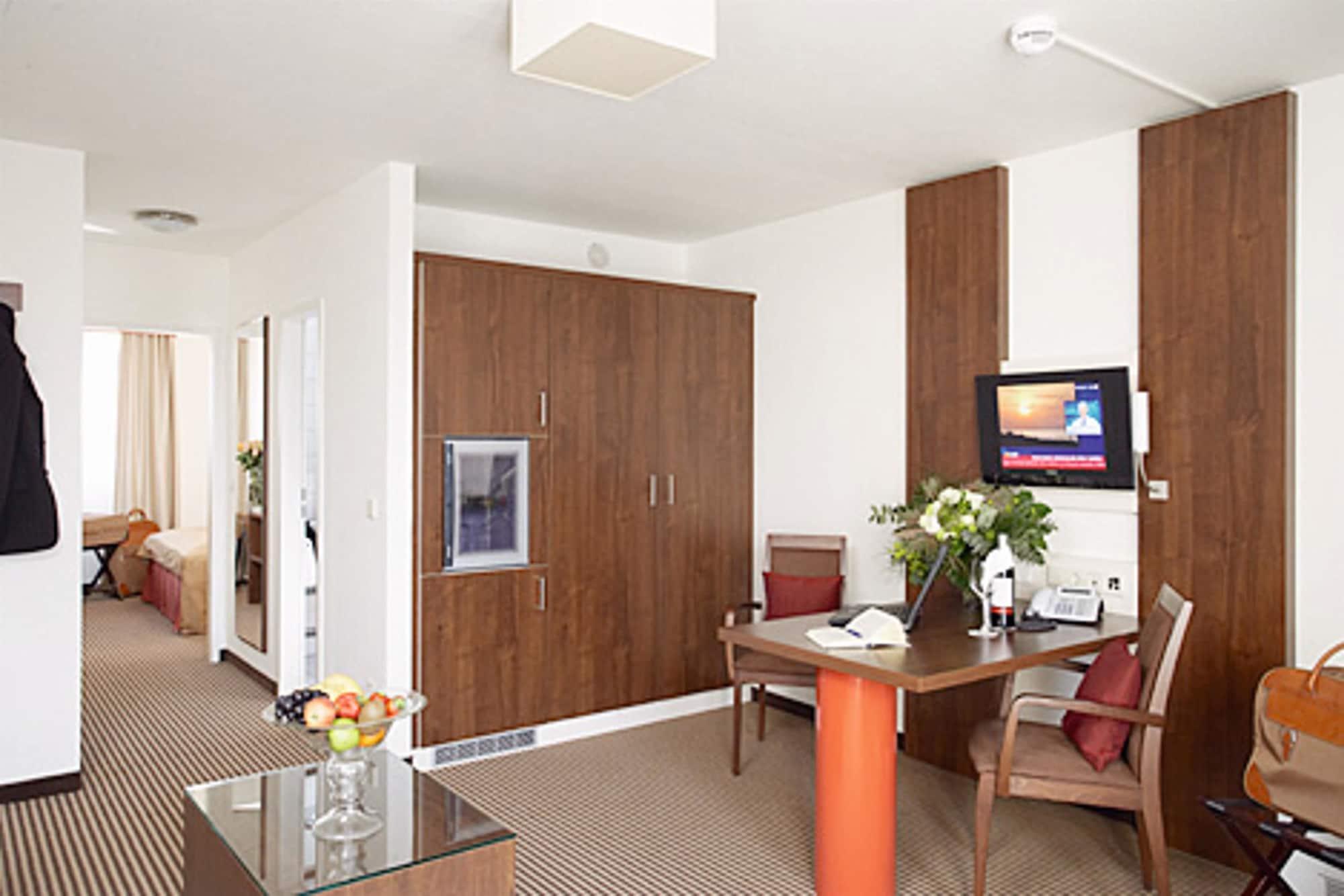 Best Western Hotel Nuernberg City West Exterior photo