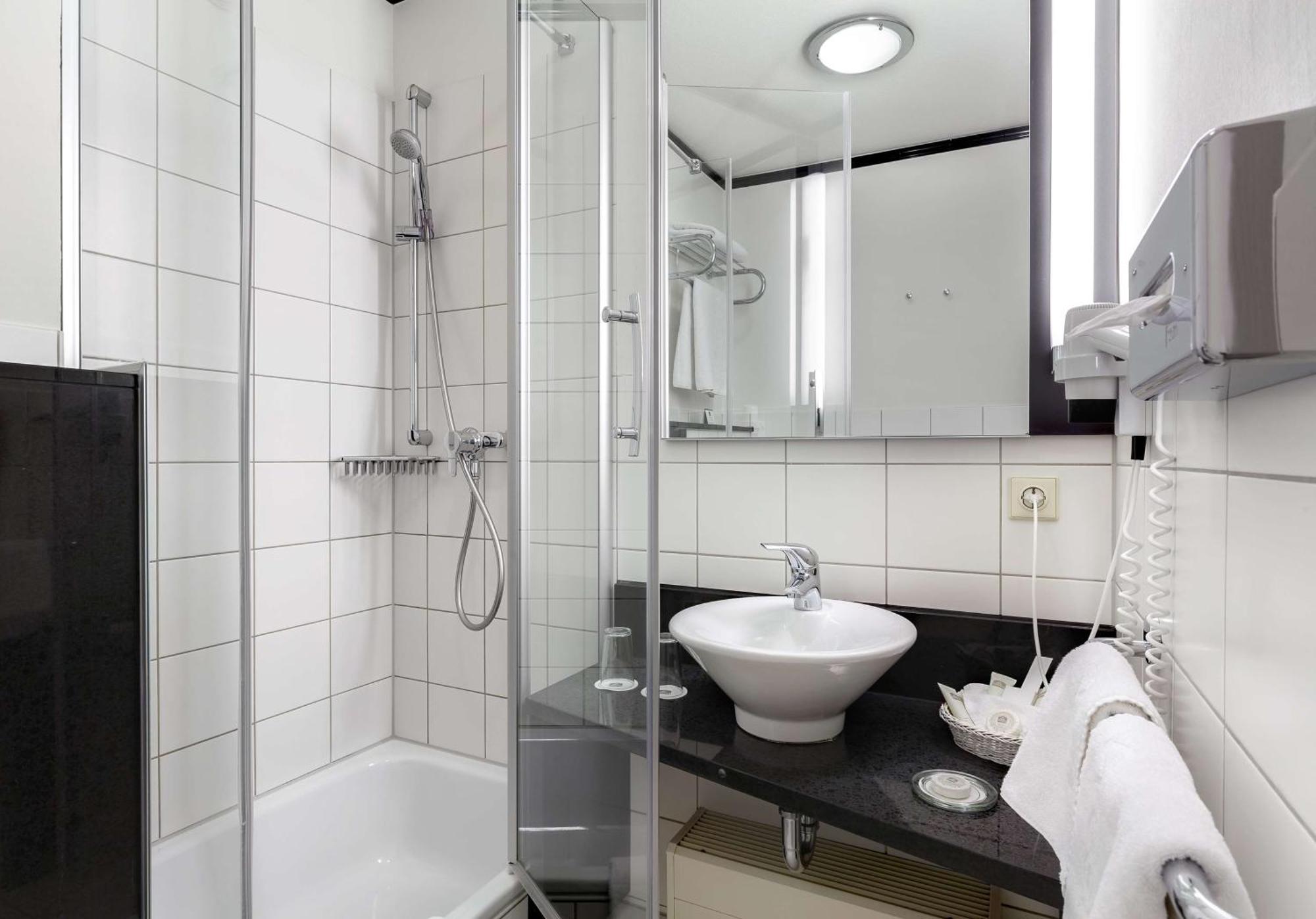 Best Western Hotel Nuernberg City West Exterior photo