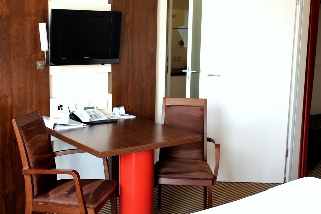 Best Western Hotel Nuernberg City West Exterior photo