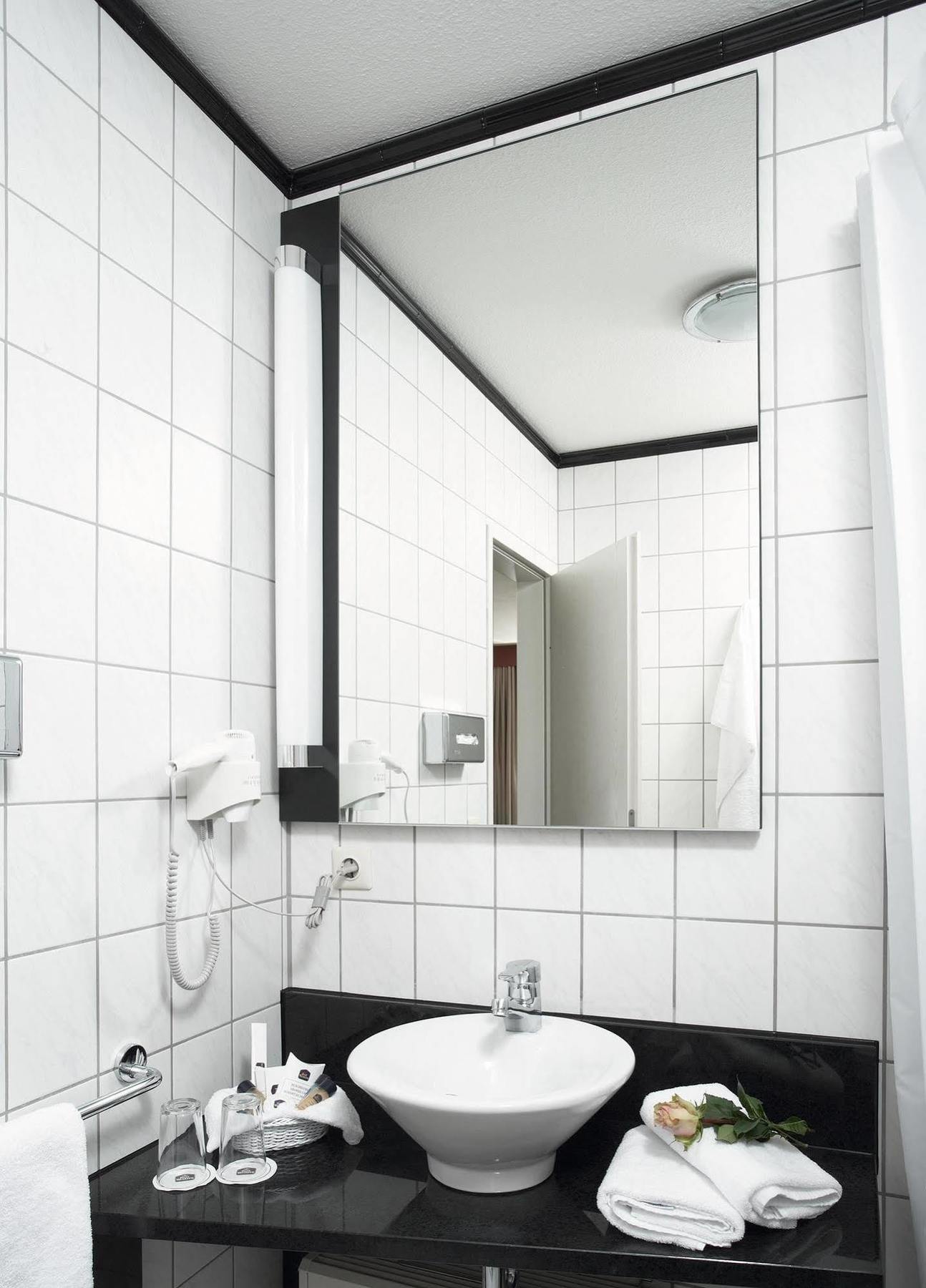 Best Western Hotel Nuernberg City West Exterior photo